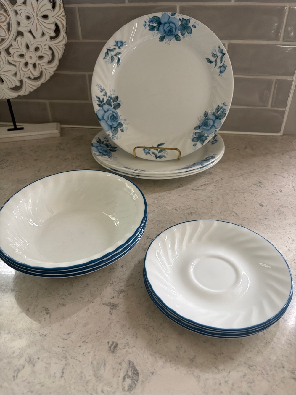 Corelle Blue Velvet Rose 11pc set Dinner plates, sauces, bowls